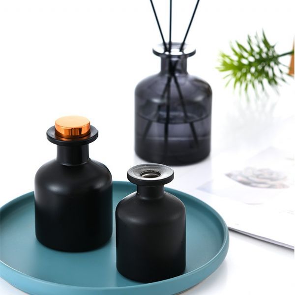 db11-wholesale-50ml--250ml-luxury-empty-glass-perfume-scent-black-frosted-anti-light-diffuser-bottles_2_600