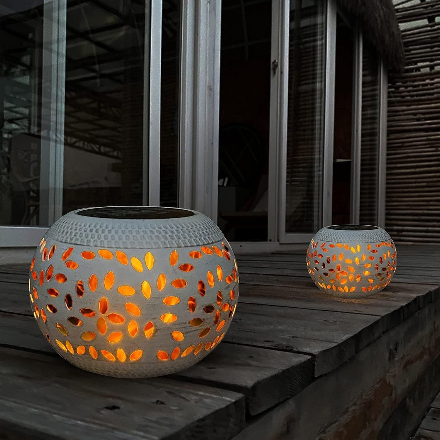 Solar Courtyard Lights Hollow Metal Desktop Decorative Lamp for Garden Landscape Ornaments