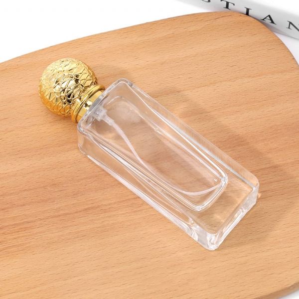 pb141-customized-logo-wholesale-50ml-square-glass-perfume-bottles_1_600