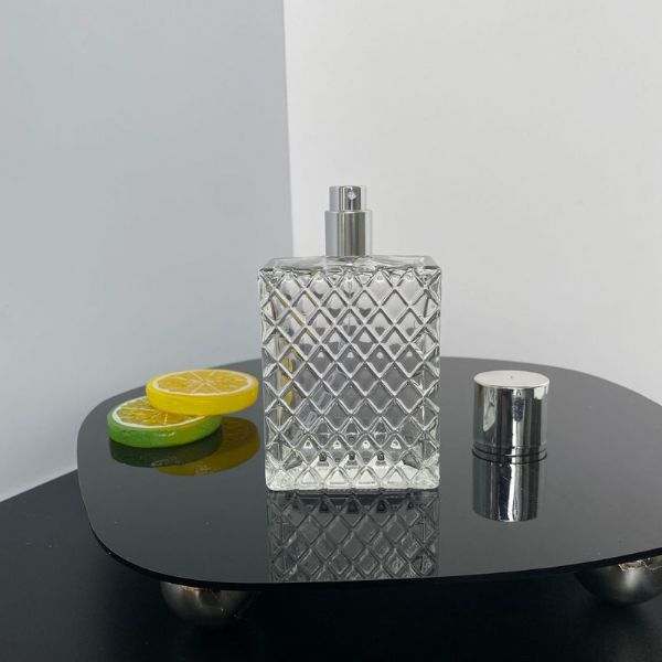 pb79-wholesale-factory-100ml-spray-perfume-bottles-square-flat-bottle-grid-shape-glass-bottle-sub-bottle_0_600