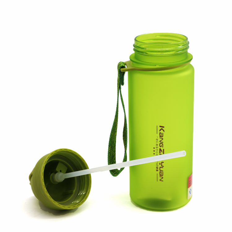 Custom bpa free plastic kids drinking water bottle tumbler with straw portable travel bottle